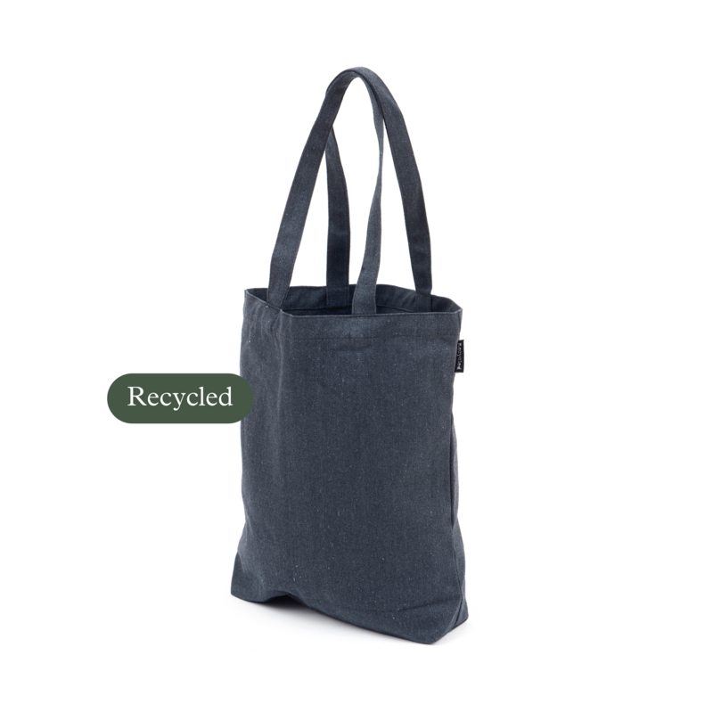 Choose environmentally smart! Choose a cotton bag made from recycled cotton. A 400 gram bag with a rough feel that is an environmentally conscious choice at a really good price.