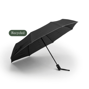 Flex Umbrella – Smart design in a compact sizeFlex is a compact and reliable umbrella, designed to handle everyday weather with ease. Thanks to its automatic open and close function, you can quickly open or close it with just one hand – ideal when you're on the move.The straight, rubberized handle with a textured grip ensures it stays firmly in your hand, even in wet conditions. Despite its generous 97 cm canopy, Flex folds down to just 29 cm, making it easy to carry in almost any bag.Built with a sturdy metal shaft and flexible fiberglass ribs, this umbrella is storm-resistant and made to withstand strong winds. The canopy is crafted from recycled RPET fabric, offering a more sustainable choice for those who value both performance and environmental responsibility.