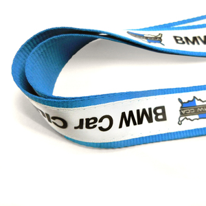 A nice effect is to choose a sewn-on strap with a satin feel on a standard strap, preferably in a different color that matches the logos. Optional PMS on both straps from 100 pcs. Contact us for suggestions and quotes.