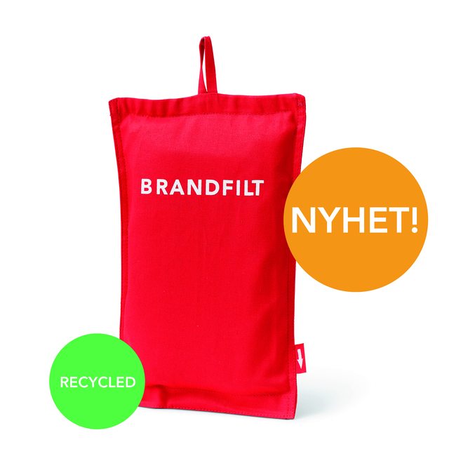 NEWS! Our new canvas fire blanket pouch is made from 400 gsm recycled cotton. A thoughtful gift, which can save both life and property if it is readily available in the home, the cabin, the car, the boat... Sustainability focus is a fundamental pair with us, so therefore the case is made of recycled cotton, from a CSR-approved factory, which takes social responsibility seriously. The pouch is delivered with two different size options of fire blanket: 120 x 120 cm or 120 x 180 cm, which are recommended by the Fire Protection Association and MSB. Both options are made of glass fiber fabric, approved according to EN 1869:2019. Below prices apply to case complete with 120 x 120 cm fire blanket. Easy-to-understand instructions are printed on the back of the pouch. More detailed information can be found on a paper card inside the pouch in Swedish, Norwegian, Danish, Finnish and English.