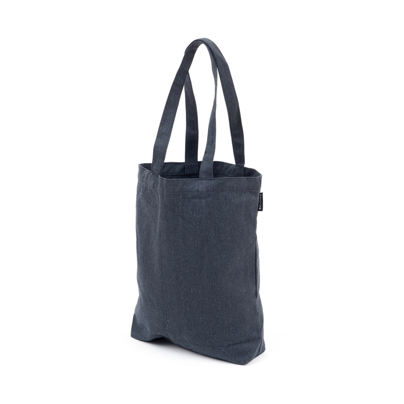 Choose environmentally smart! Choose a cotton bag made from recycled cotton. A 400 gram bag with a rough feel that is an environmentally conscious choice at a really good price.